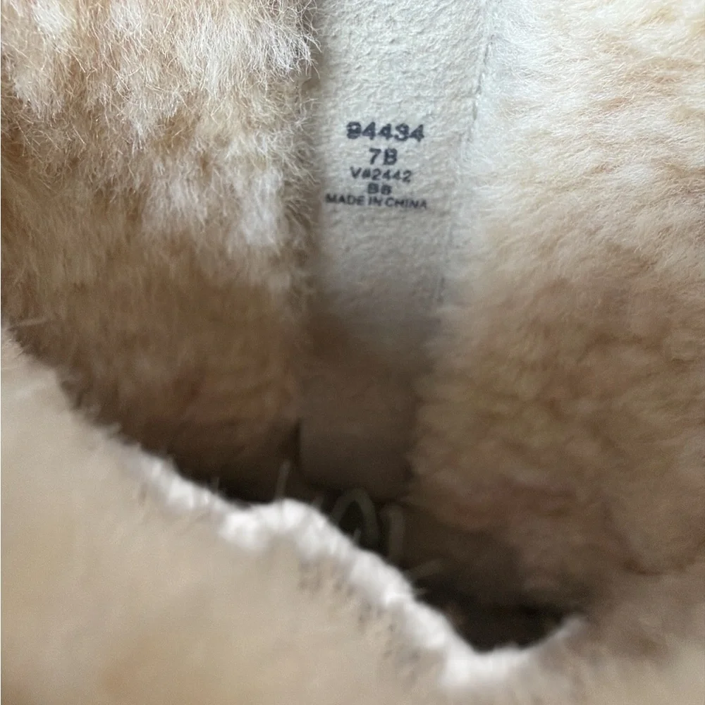 Lands' End #94434 Tan Suede Winter Boots Fleece Lined, Size 7.